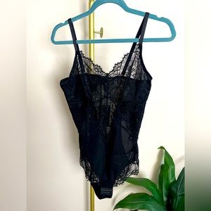 Pinsy Black lace shape wear
